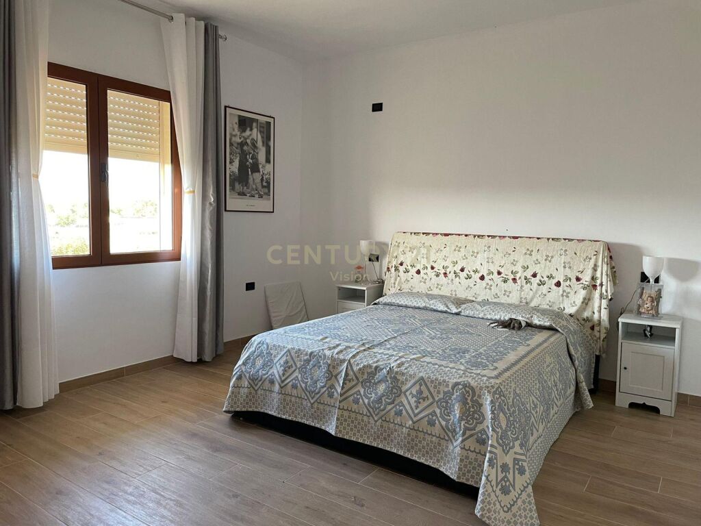 Villa for sale + 2000 m2 of land in Malesi te Madhe!!