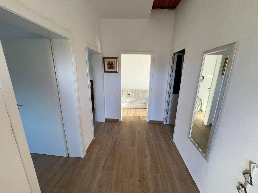 Villa for sale + 2000 m2 of land in Malesi te Madhe!!