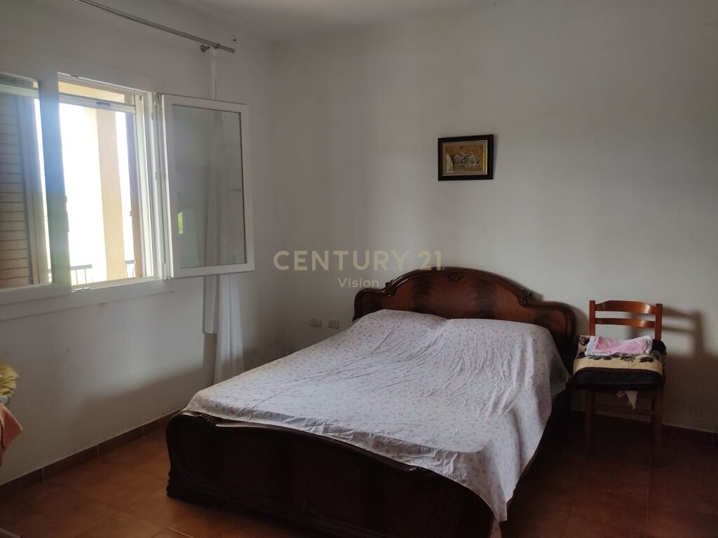 3-storey villa + land for sale in Rranxa, Bushat, Shkodër - €195,000 | 1139 m²