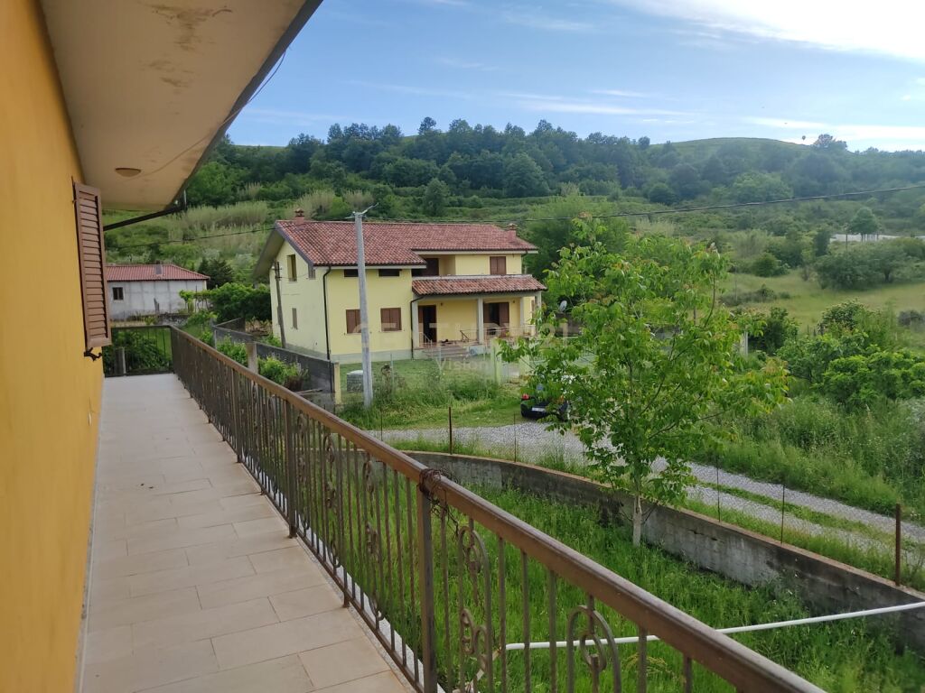 3-storey villa + land for sale in Rranxa, Bushat, Shkodër - €195,000 | 1139 m²