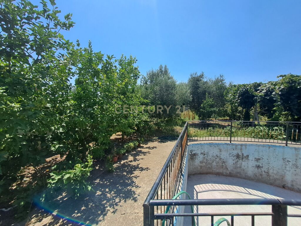 FOR SALE AMERICAN STYLE VILLA 330 m² AND 4,500 m² LAND