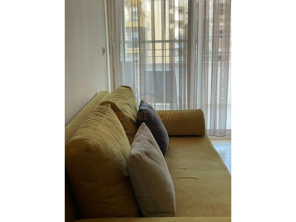 Apartament 1+1 për Qira në Qerret, Kavajë