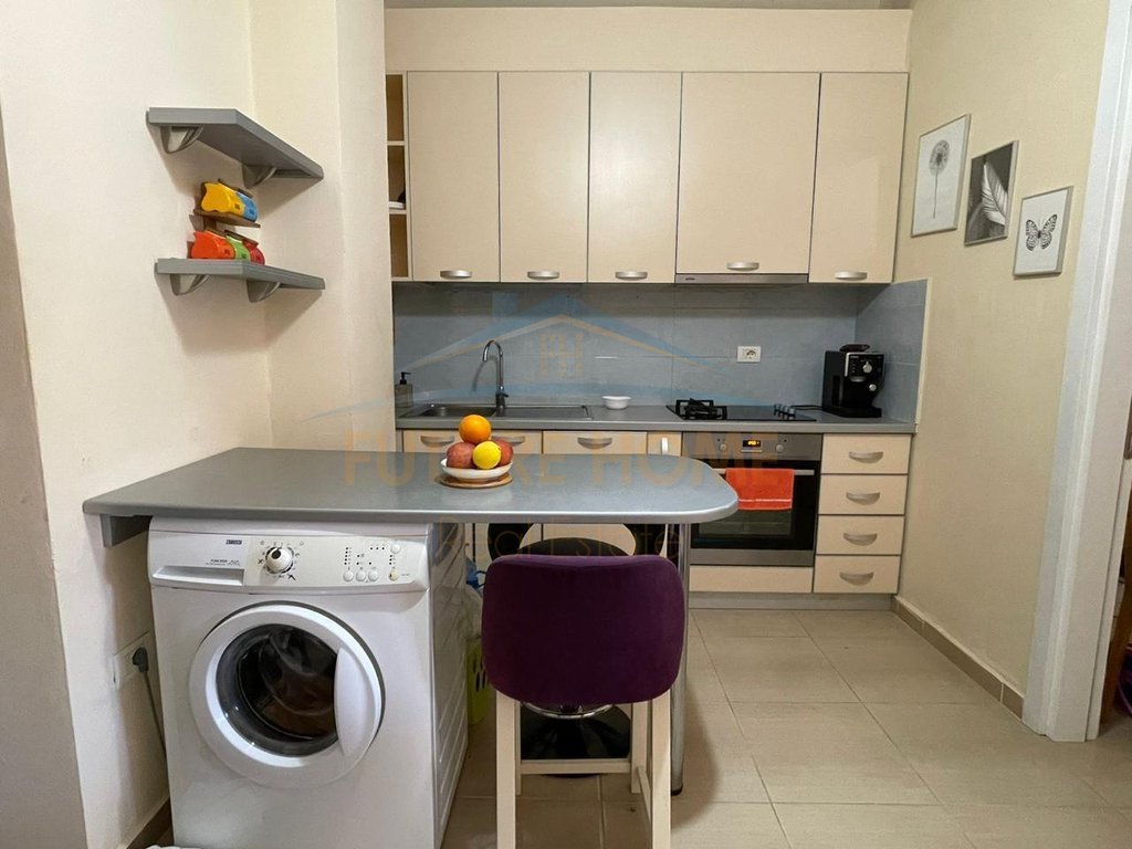 Apartament 1+1 për Qira në Qerret, Kavajë