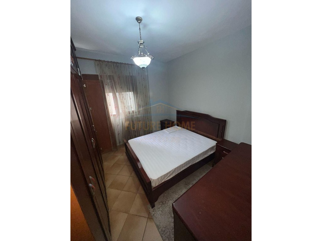 Disponojmë Apartament 2+1+2 për Qera Komuna e Parisit,Tirane