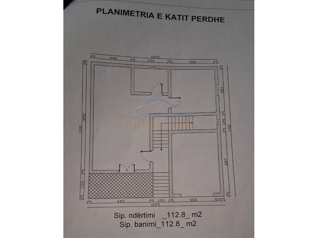 Godinë 4-katëshe me truall në shitje në Babrru, Tiranë – 442 m²