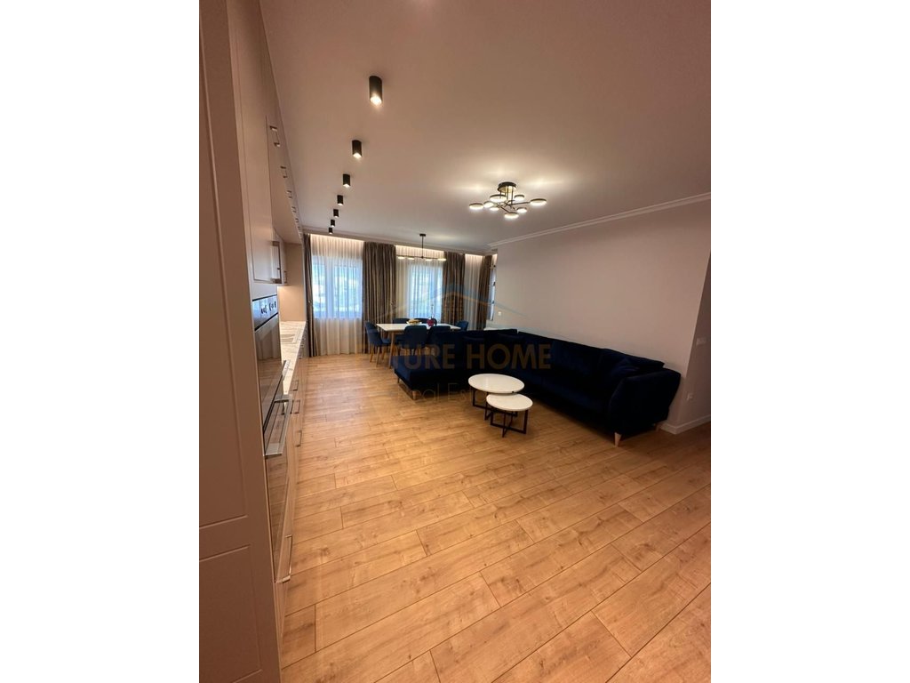 Rent, 3+1+2+Parking space, Train Station, Tirana.