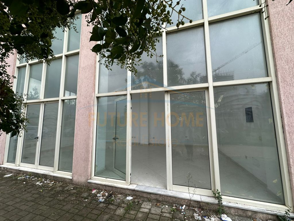 Qera, 3 Ambiente Biznesi, Bulevardi I Ri
