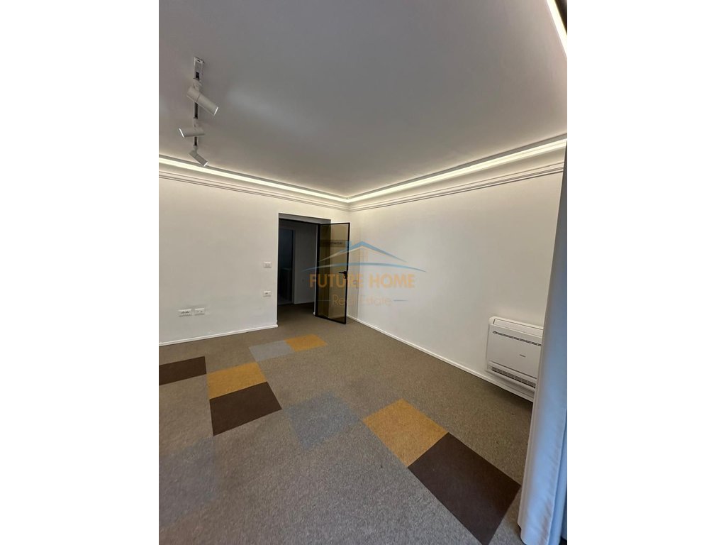 Qera, Ambient Biznesi, 21 Dhjetori, Tiranë