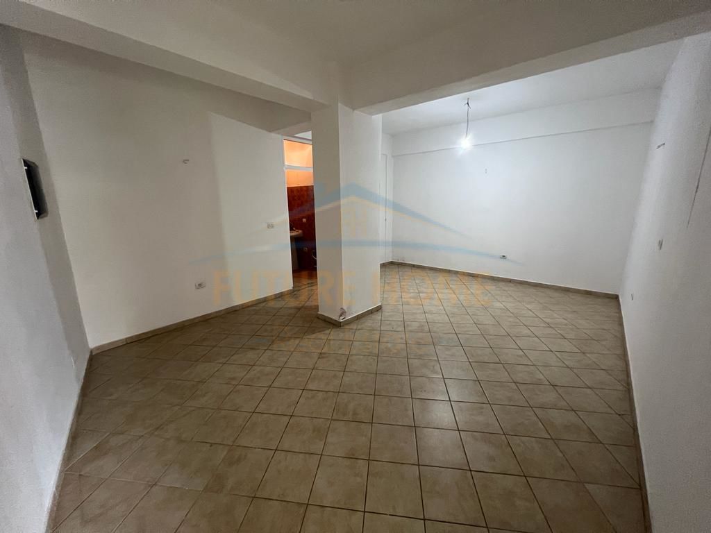 Business Area, Lagjia 7, Korçë.