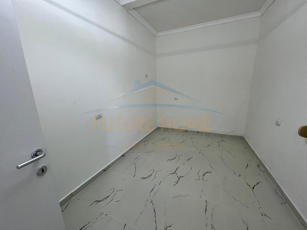 Qera, Business Environment, New Neighborhood, Durrës
