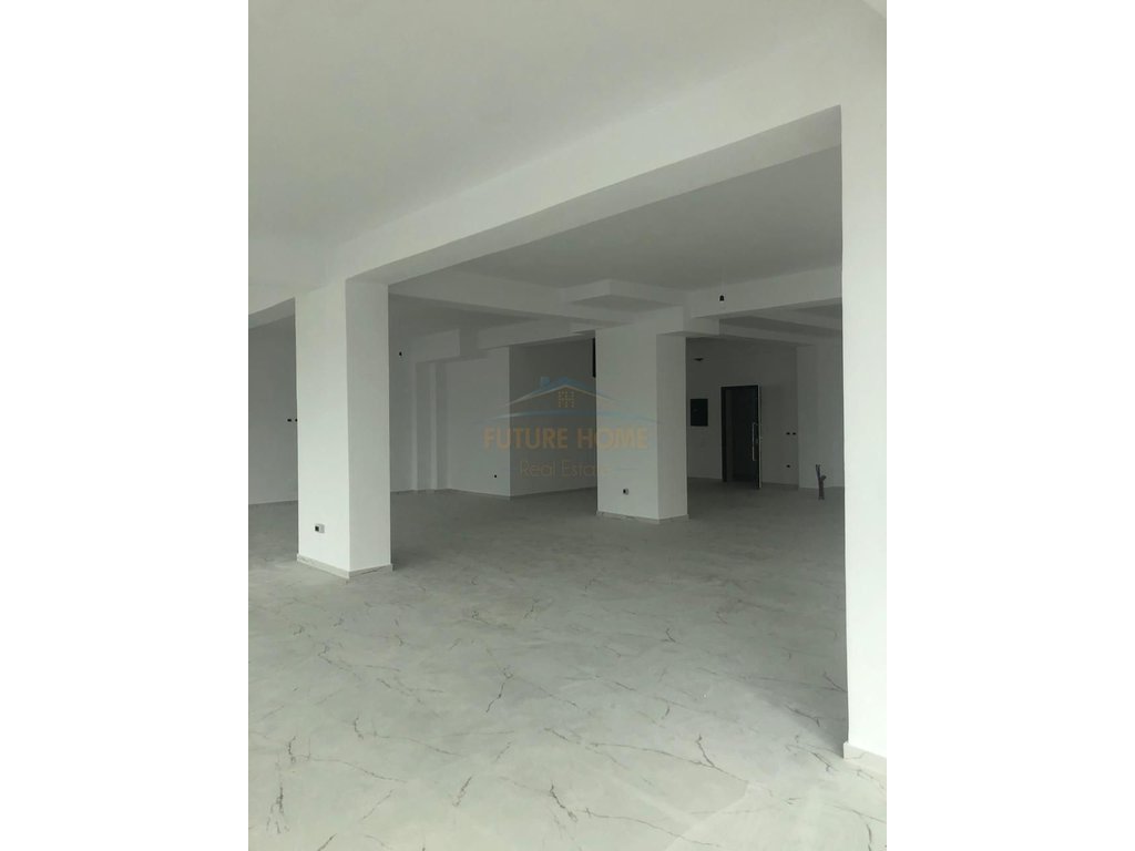 Rent, Business Environment, Polyclinic, Vlorë.
