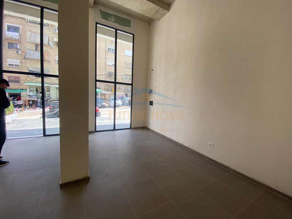 Qera, Business Hours, Dibra Street, Tirana