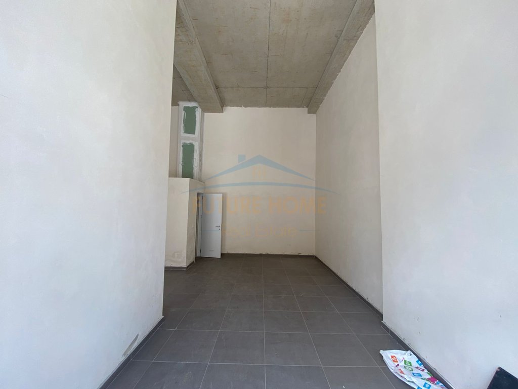 Qera, Business Hours, Dibra Street, Tirana
