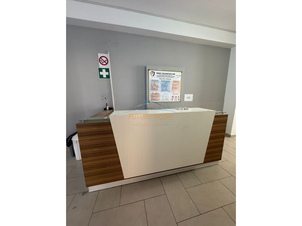 Qera, Business environment, Elbasan Street, Tirana