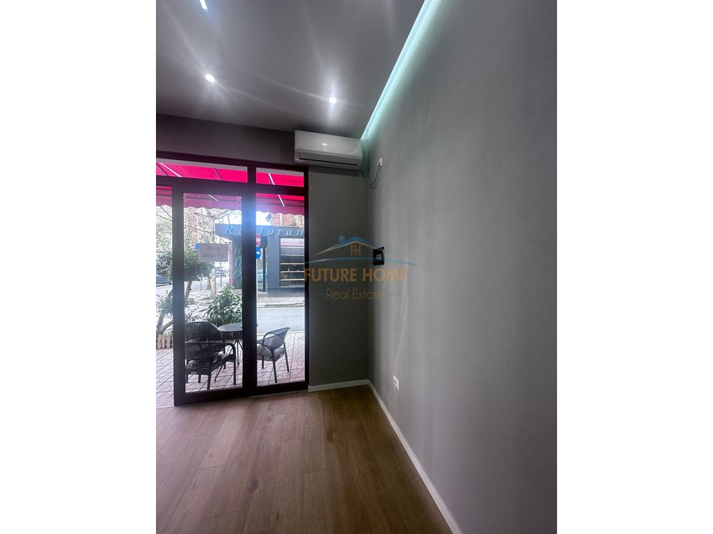 Qera, Business environment, Kongresi i Manastirit Street, Tirana.