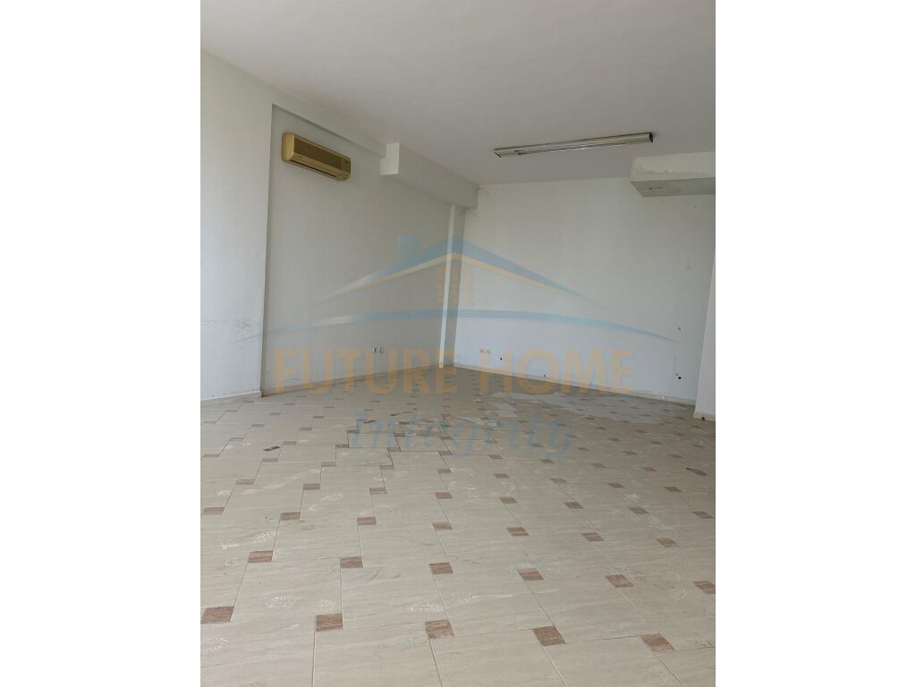 For rent, Business Environment, Vllazën Huta Street, Tirana.