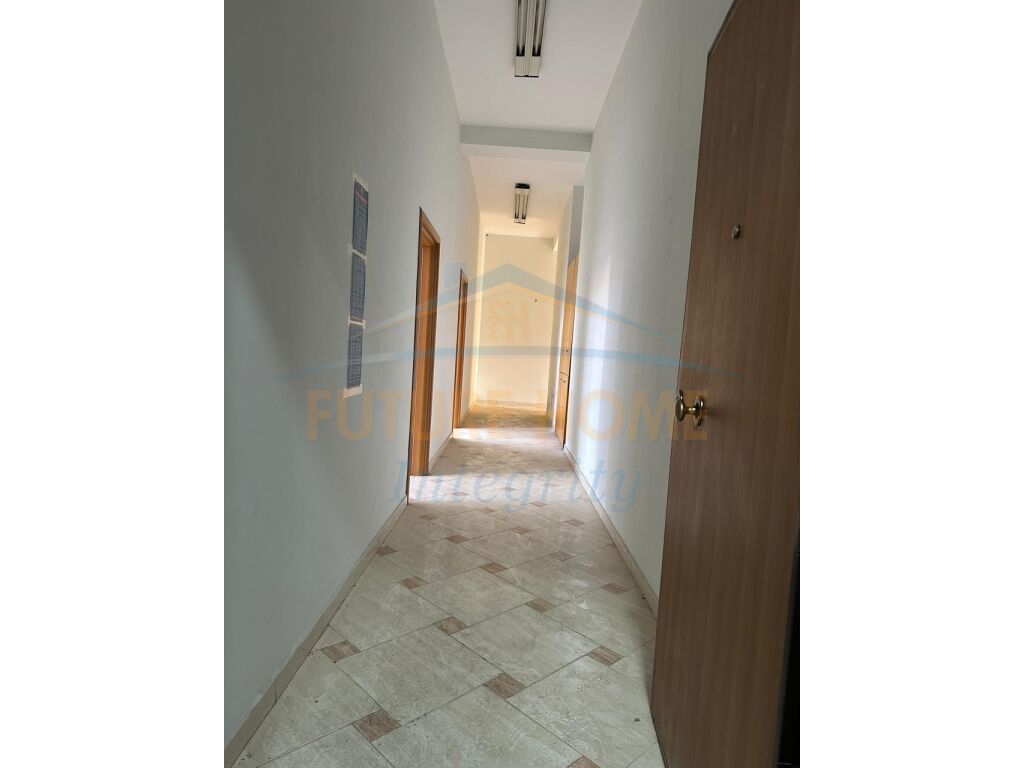 For rent, Business Environment, Vllazën Huta Street, Tirana.