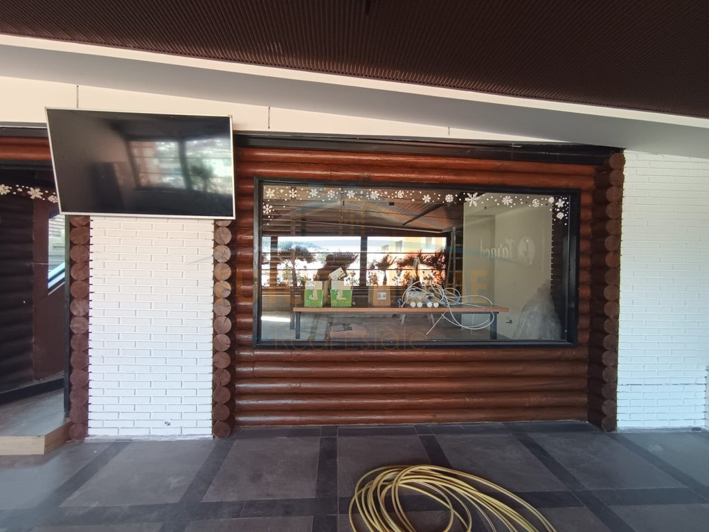 Qera, Ambient Biznesi, Spitali Amerikan 3, Tirane