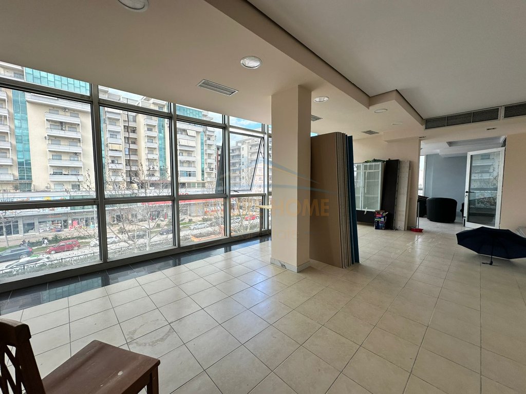Rental, Business Environment, Trans-Balkan, Vlore