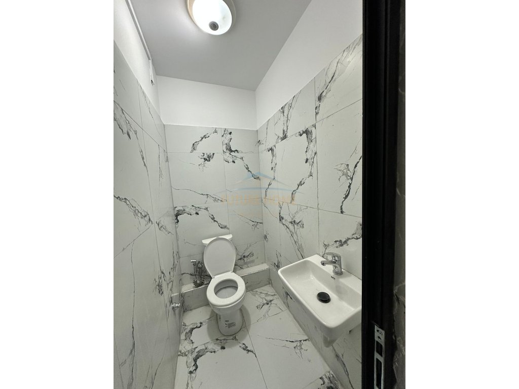 Rental, Business Environment, Trans-Balkan, Vlore