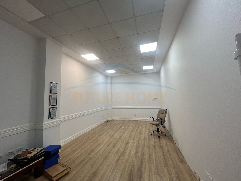 Qera, Ambient biznesi, Ura e Dajlanit, Durres