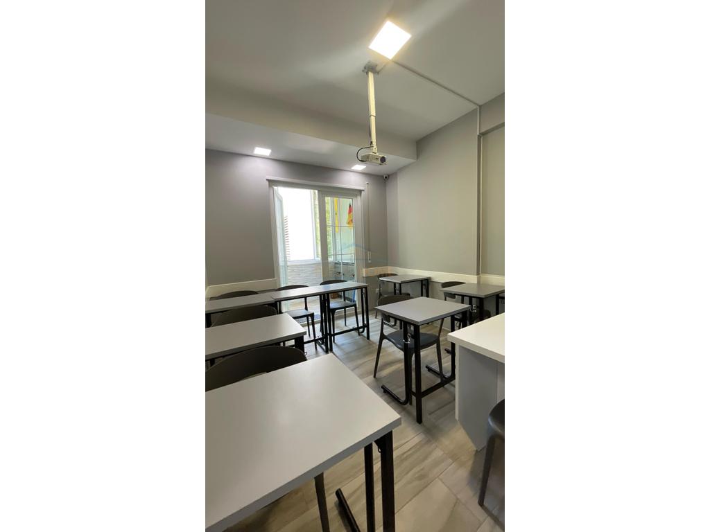 For rent, Commercial premises, opposite the New Maternity Hospital, Tirana.