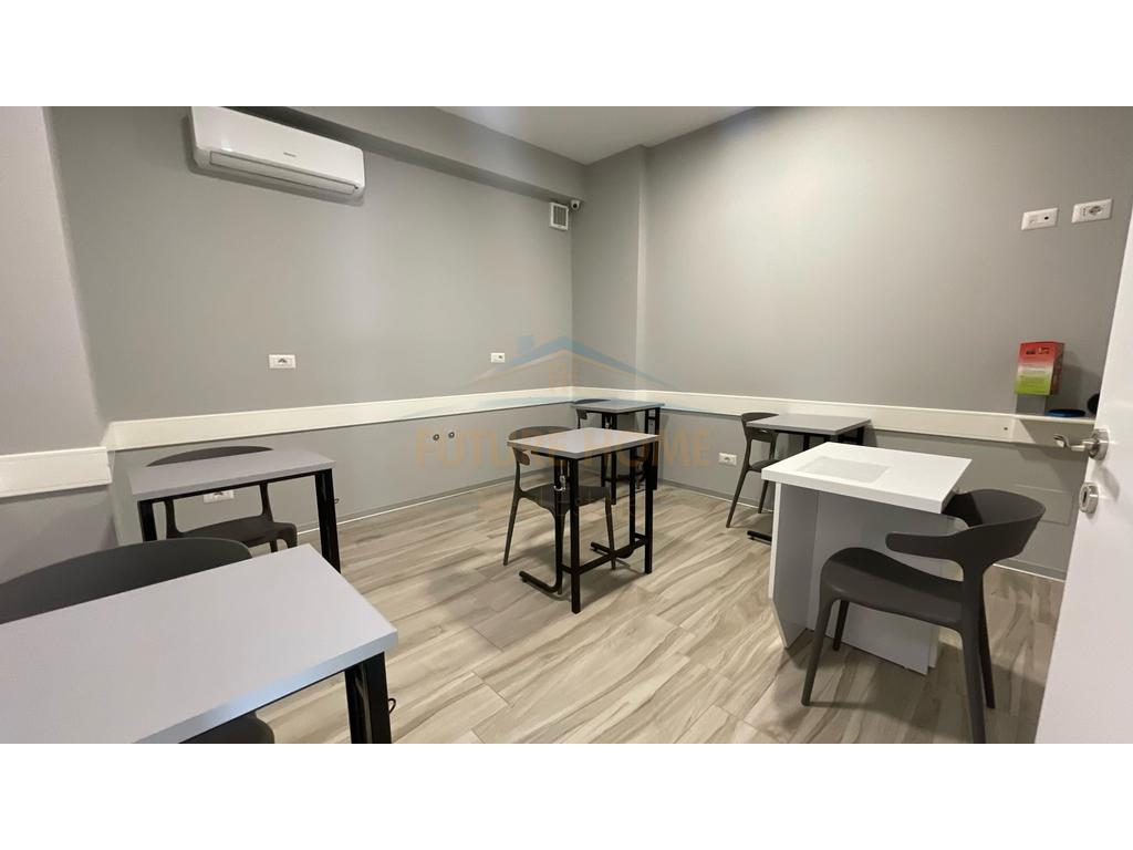For rent, Commercial premises, opposite the New Maternity Hospital, Tirana.