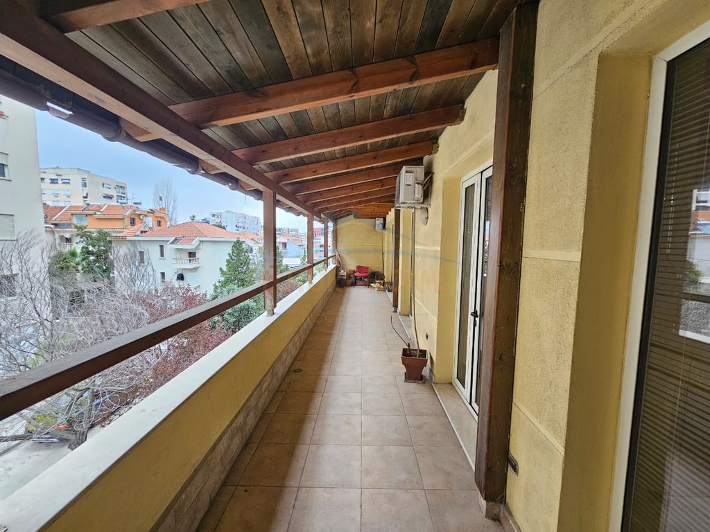 Rent, Office Environment, Don Bosko, Tirana.