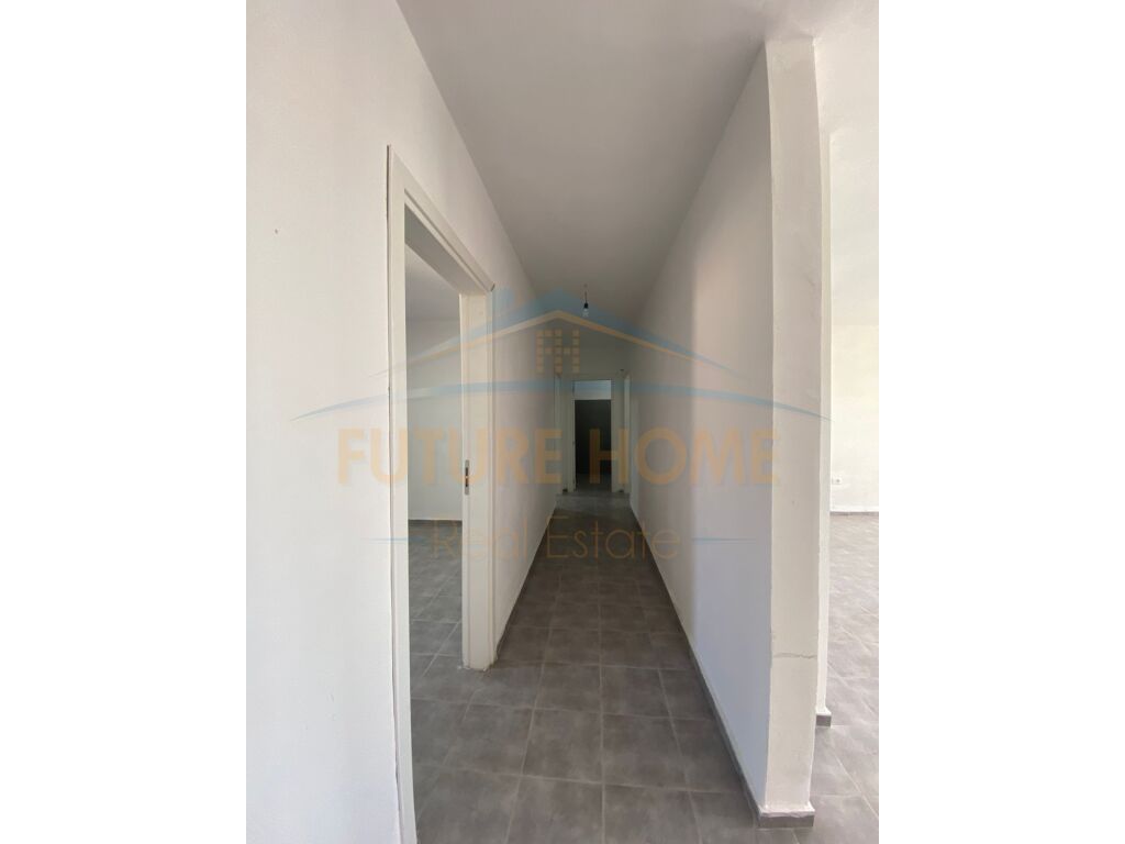 Business premises for rent, Durres