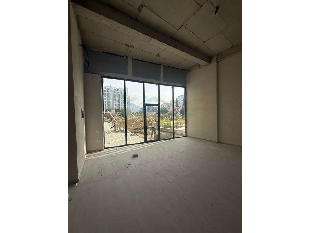 Rent, Business Environment, Jordan Misja, Tirana