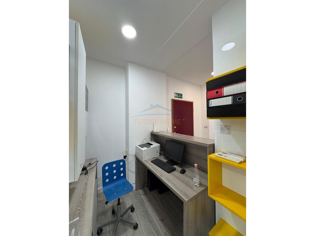 Qera , Ambjent Biznesi , Komuna e Parisit , Tirane