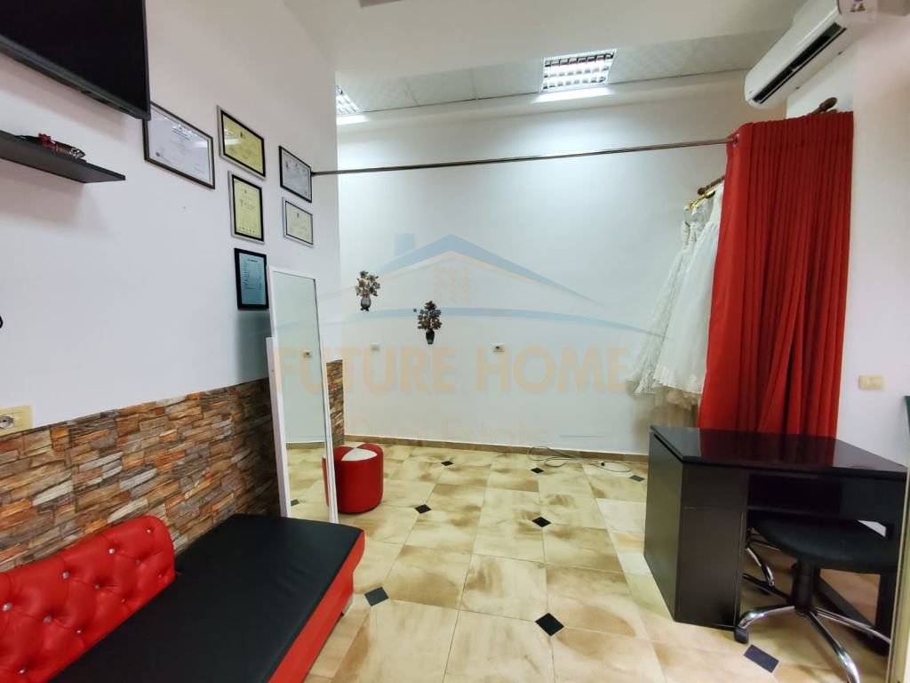 Qera, Ambjent Biznesi ,Unaza e re ,Tiranë.