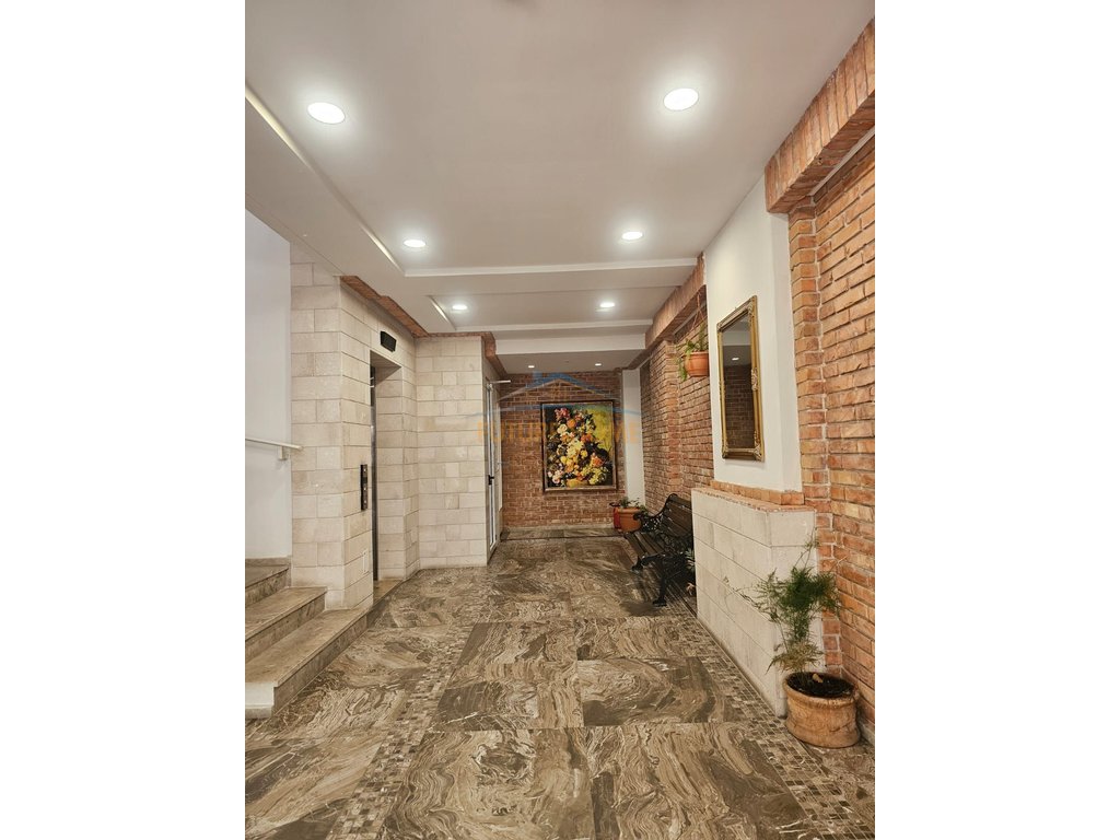 Rent, Office space, near RTSH, Tirana.