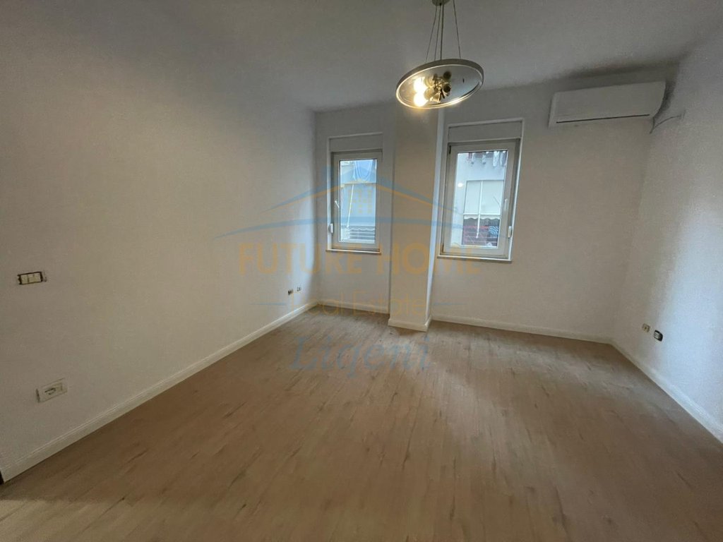 For rent, 1+1 Apartment, Dry Lake, Tirana.