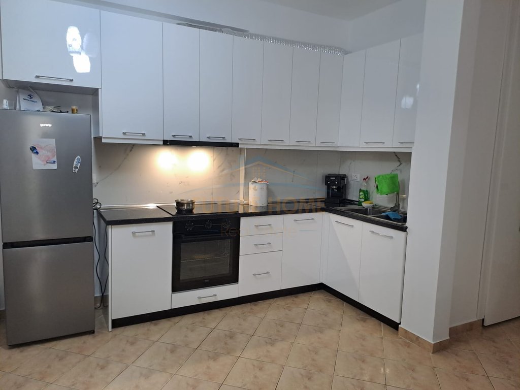 Rent, 1+1 Apartment, Lungomare, Vlore.