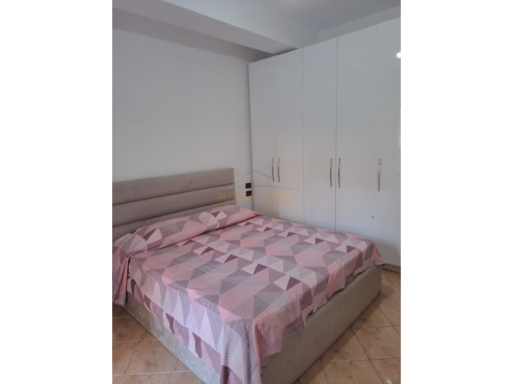 Rent, 1+1 Apartment, Lungomare, Vlore.