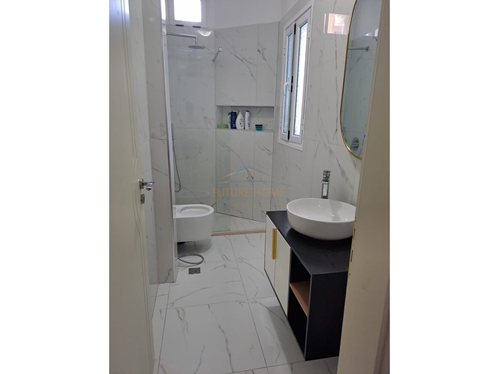 Rent, 1+1 Apartment, Lungomare, Vlore.