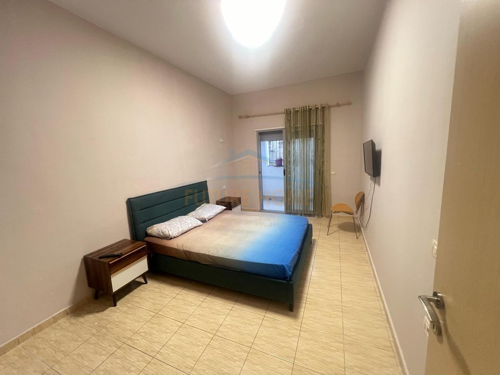 Rent, 1+1 Apartment, Lungomare, Vlorë