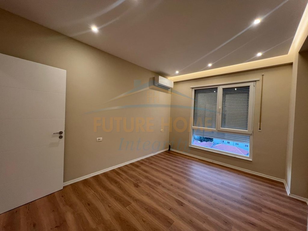 Rent, 1+1 Apartment for living and office, Brryli, Tirana.