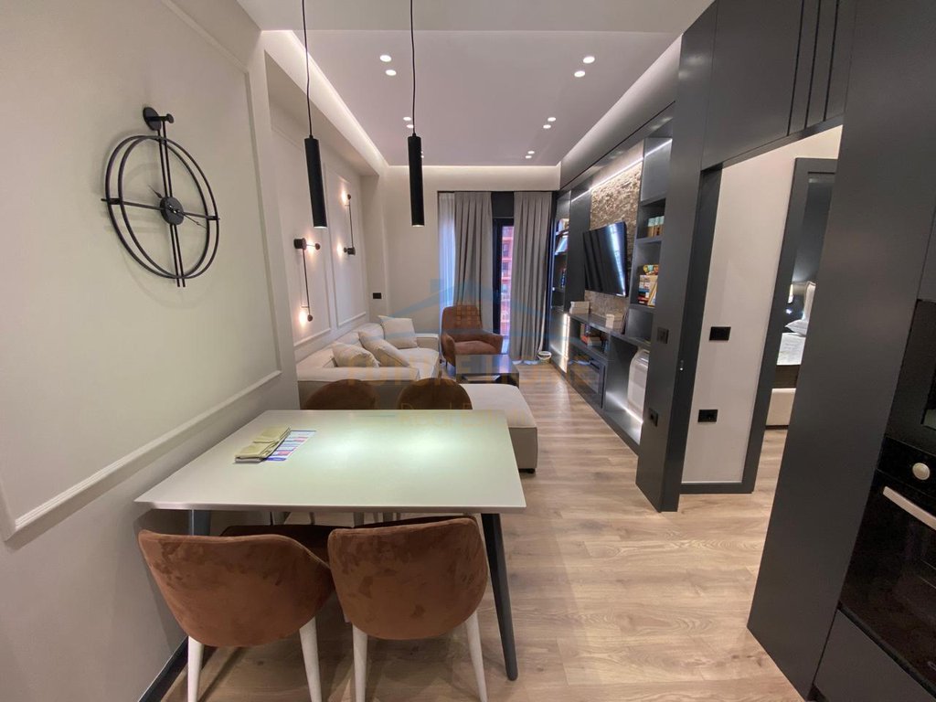 Qera, Apartament 1+1, Rruga e Kavajes, Tirane.