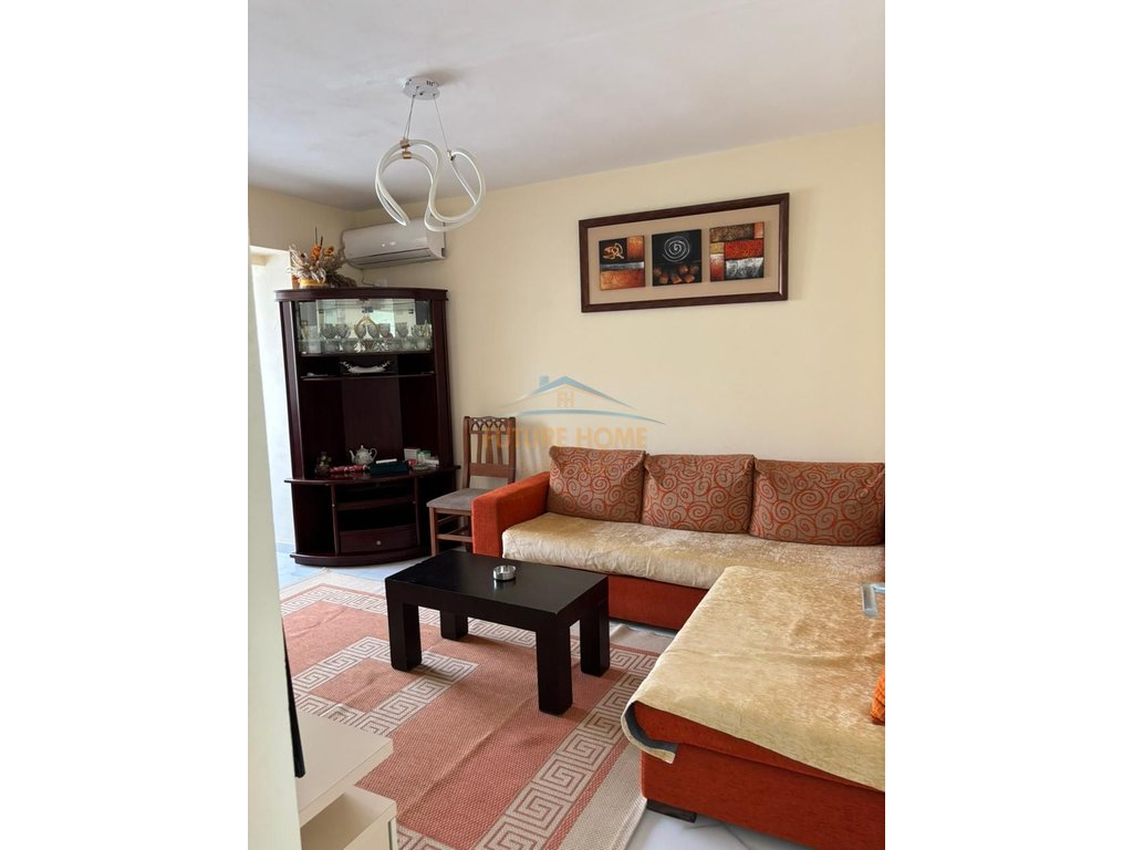 Qera, Apartament 1+1, Shkolla e Bashkuar,Tiranë