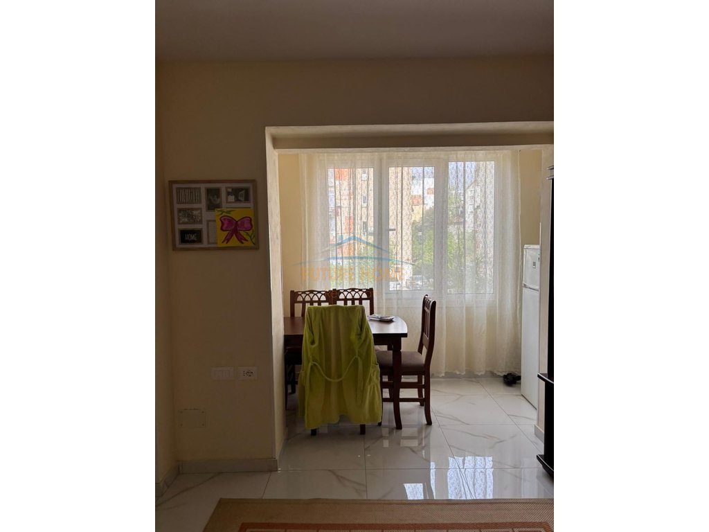 Qera, Apartament 1+1, Shkolla e Bashkuar,Tiranë