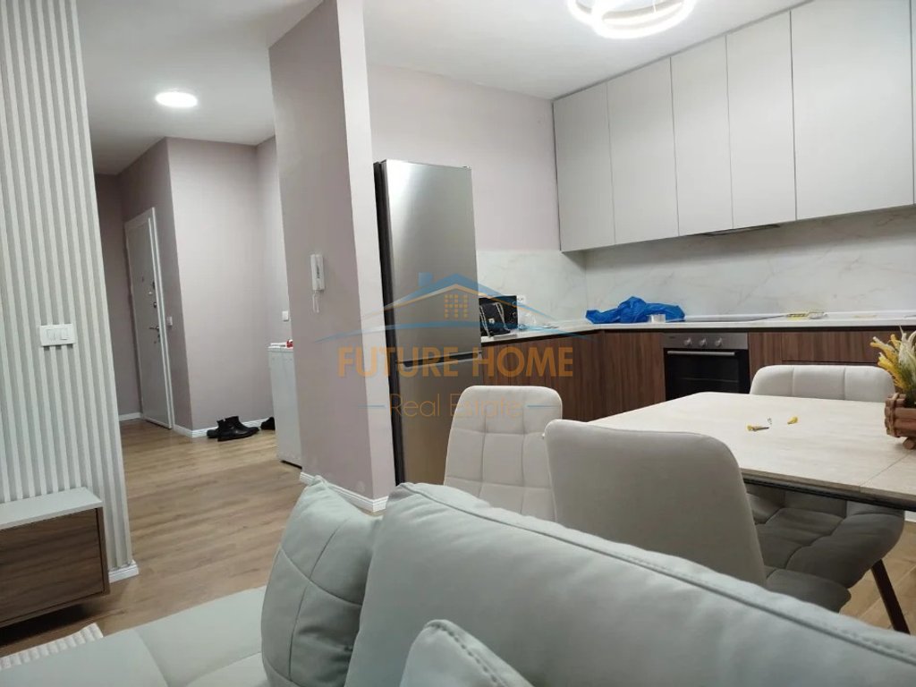 Qera, Apartament 1+1 Shkolla e Kuqe , Tirane.