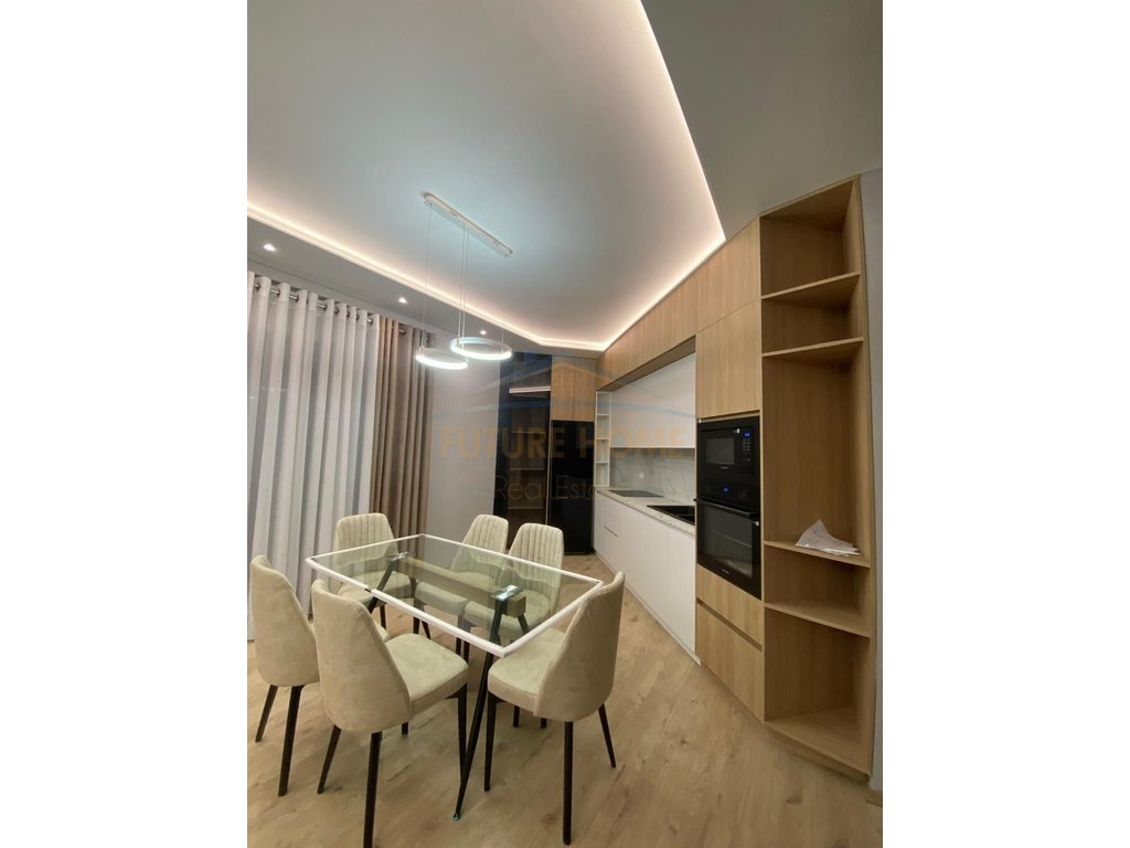 Rent, Apartment 2+1+2+2 Parking Spaces, Center