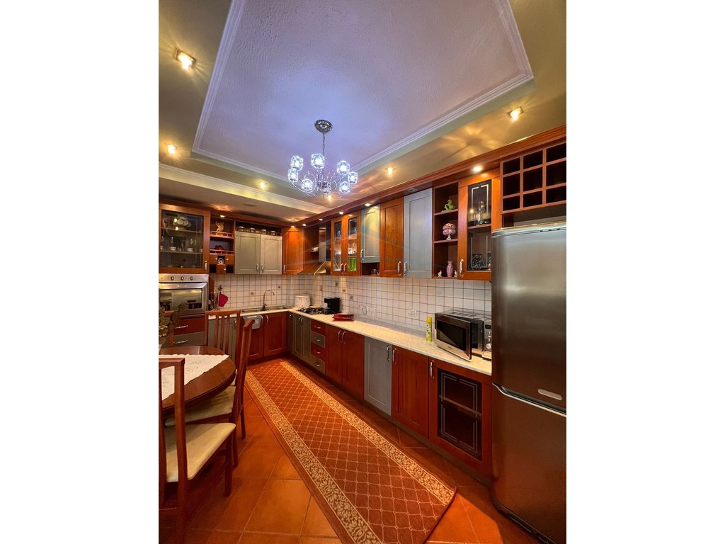 For Rent, Apartment 2+1+2, 21 December