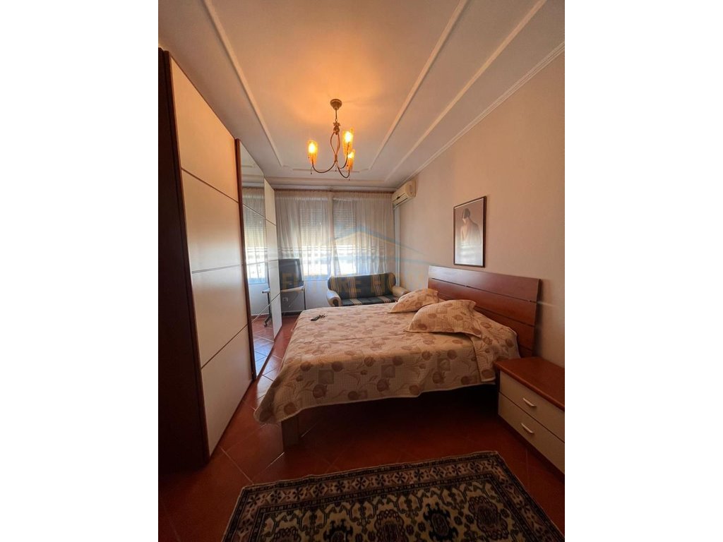 For Rent, Apartment 2+1+2, 21 December