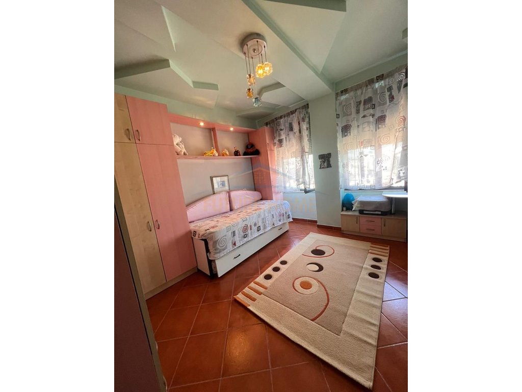 For Rent, Apartment 2+1+2, 21 December
