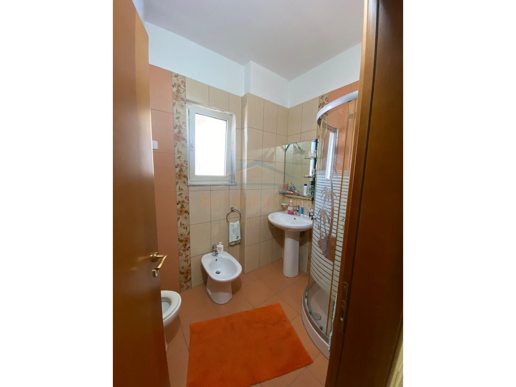 Rent, Apartment 2+1+2 Balconies, Museum, Durres