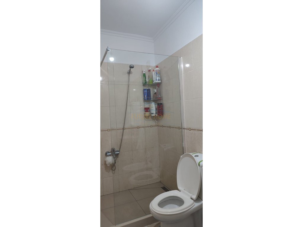 Rent, Apartment 2+1+2+Storage, Kavaja Street, Tirana