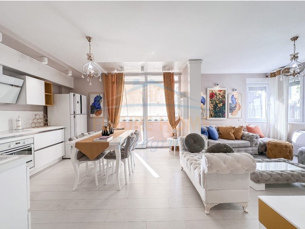 Rent, Apartment 2+1+2, Zoo, Tirana.